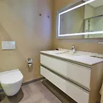Fraser Place Anthill 4*