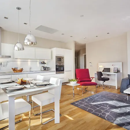 Fraser Place Anthill Aparthotel