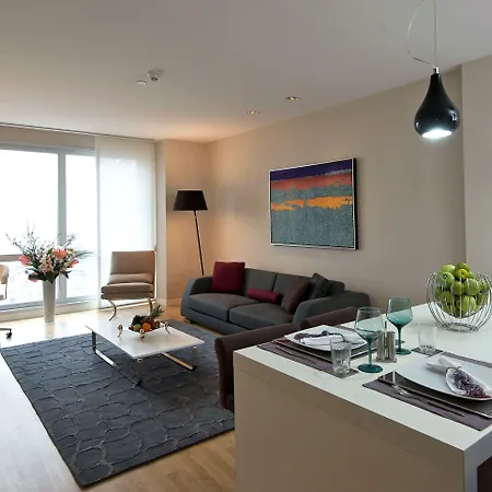 Fraser Place Anthill Aparthotel