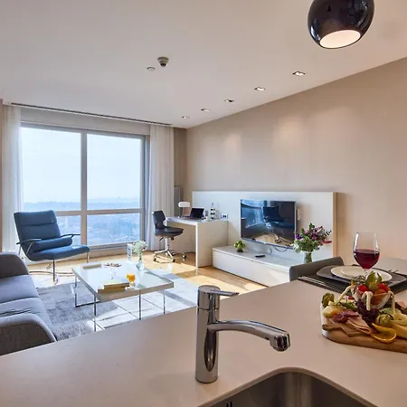 Fraser Place Anthill Apartmanhotel