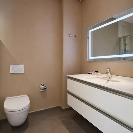 Fraser Place Anthill 4*