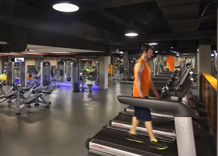 فريزر بليس أنتهل