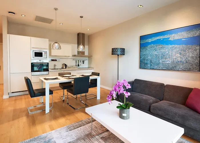 Fraser Place Anthill Aparthotel 5*