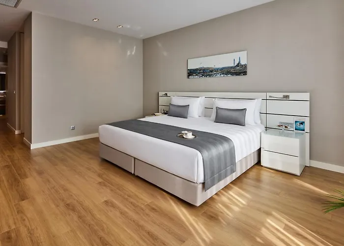 Aparthotel Fraser Place Anthill 5*